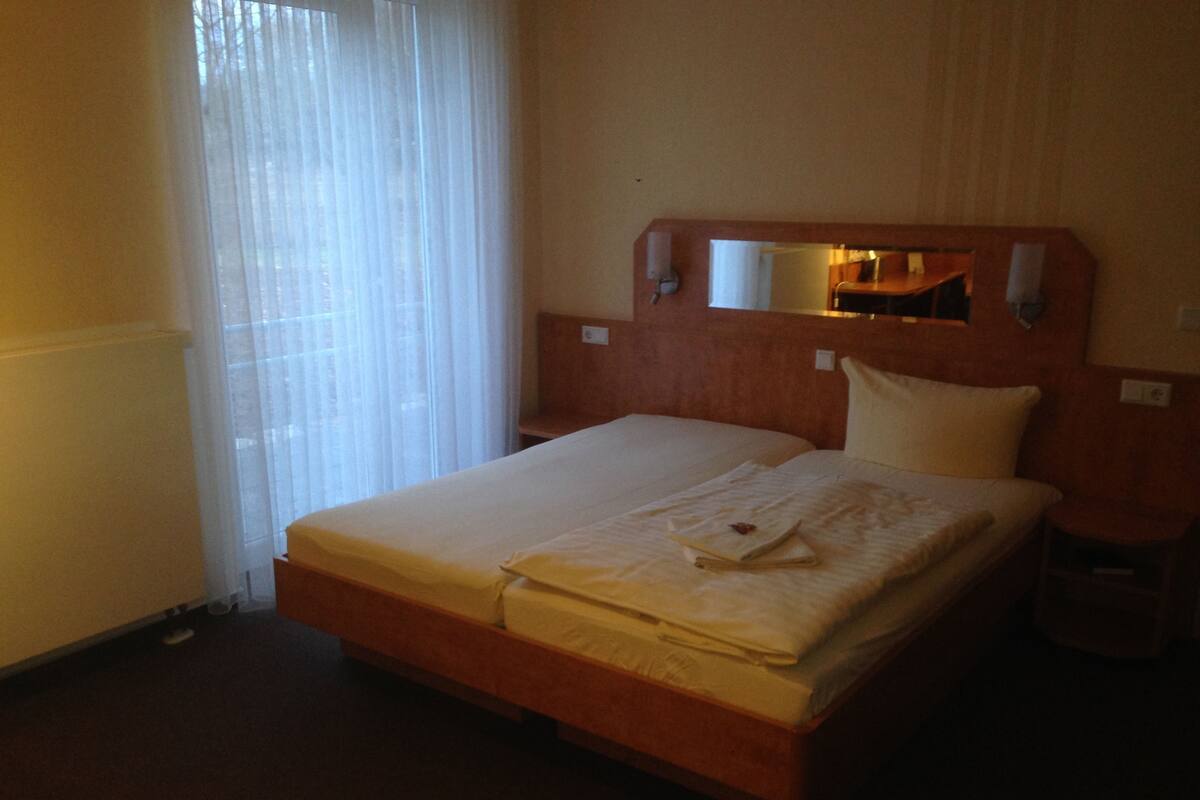 Desk, soundproofing, iron/ironing board, free WiFi
