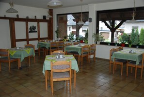 Daily buffet breakfast (EUR 8 per person)