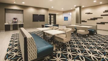 Inbegriffenes kontinentales Frühstück am Wochenende