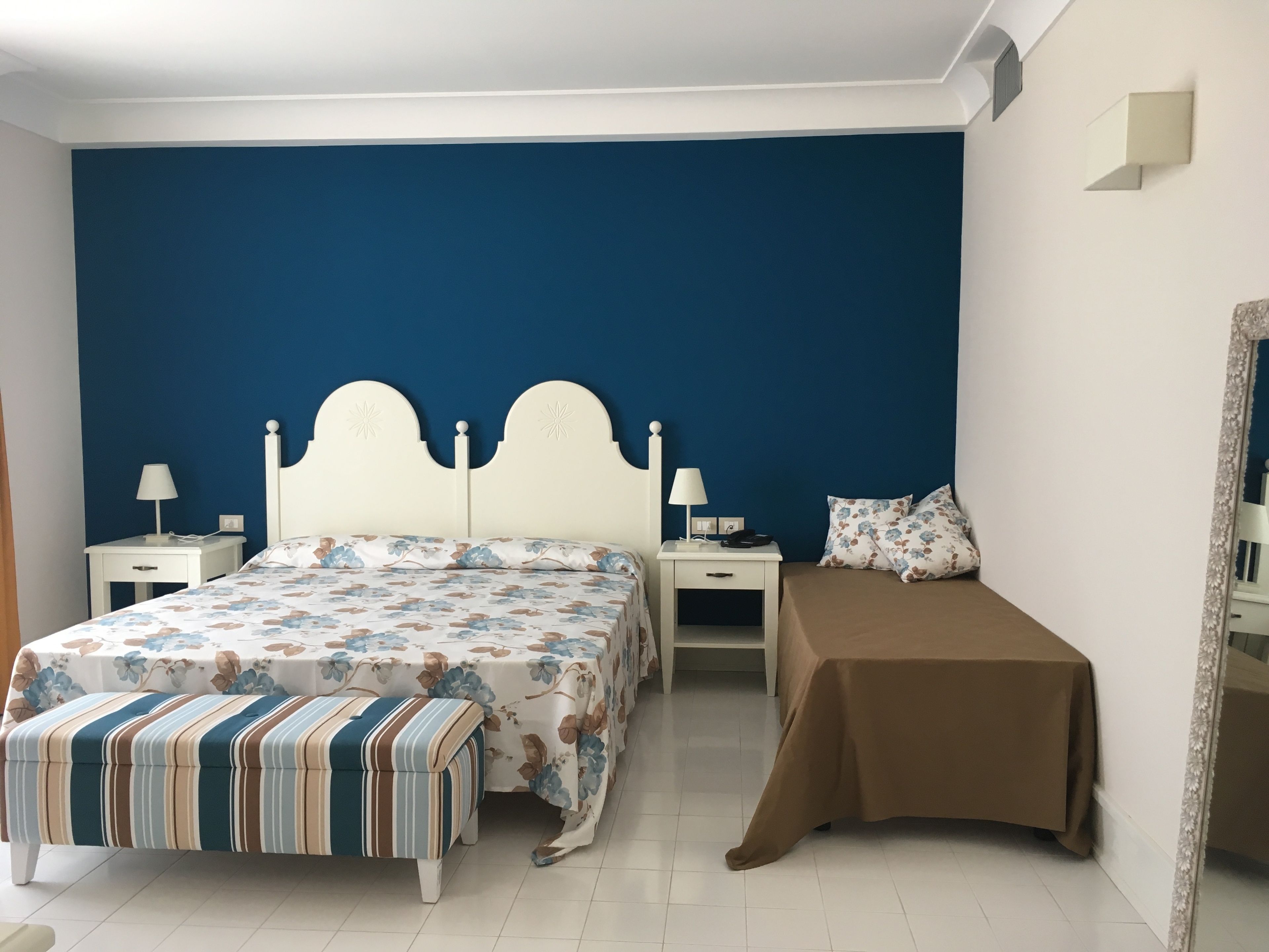 superior double room, multiple beds | in-room safe, desk, soundproofing, free wifi