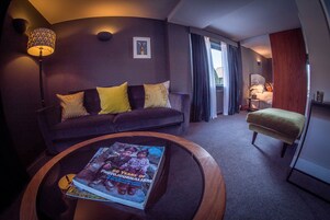 套房 | 起居区 | 平板电视