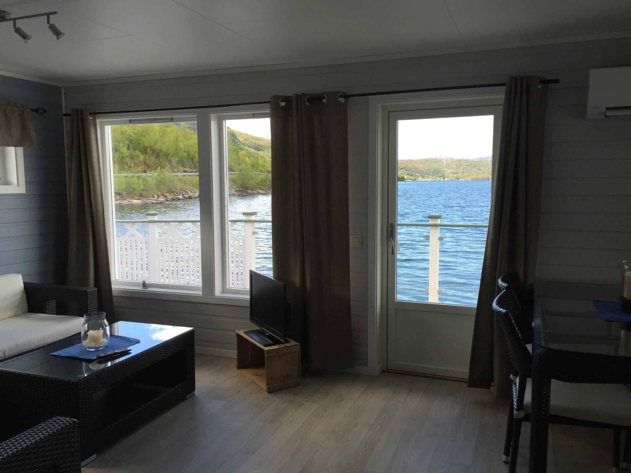 Småhus – classic, 3 soverom | Oppholdsrom | Flatskjerm-TV