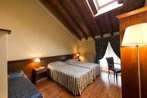 Deluxe Double Room, 1 King Bed with Sofa bed, Tower