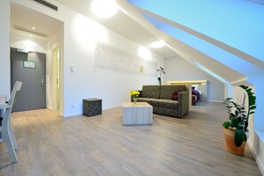 Comfort Suite, Garden View | In-room safe, desk, soundproofing, iron/ironing board - Flair Hotel Reuner (Zossen)