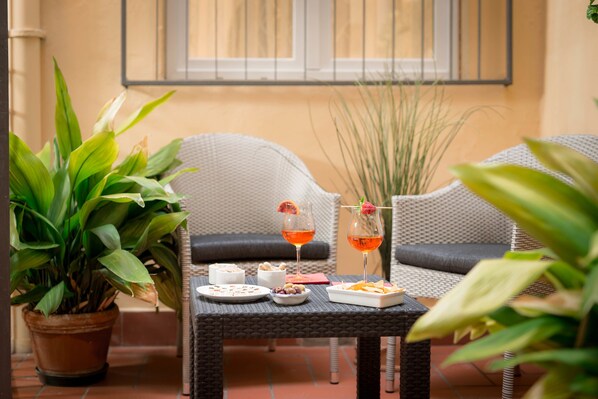 Apartament, diversos llits, 2 banys, zona de pati (Via Benedetta 7) | Terrassa o pati