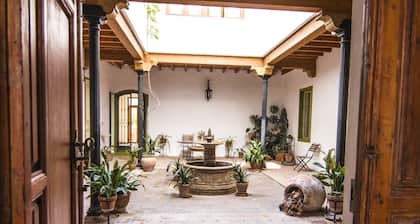 La Casa De Las Titas