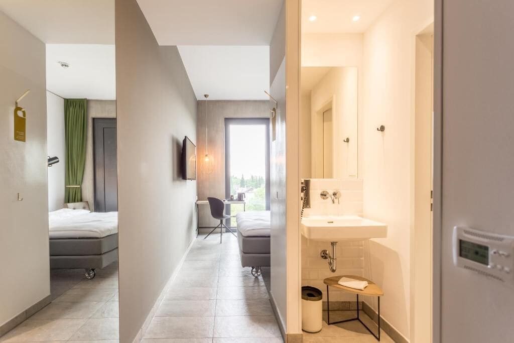 Economy Double Room | Premium bedding, pillowtop beds, in-room safe, desk