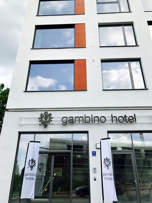 Property entrance - Gambino Hotel Cincinnati (Munich)
