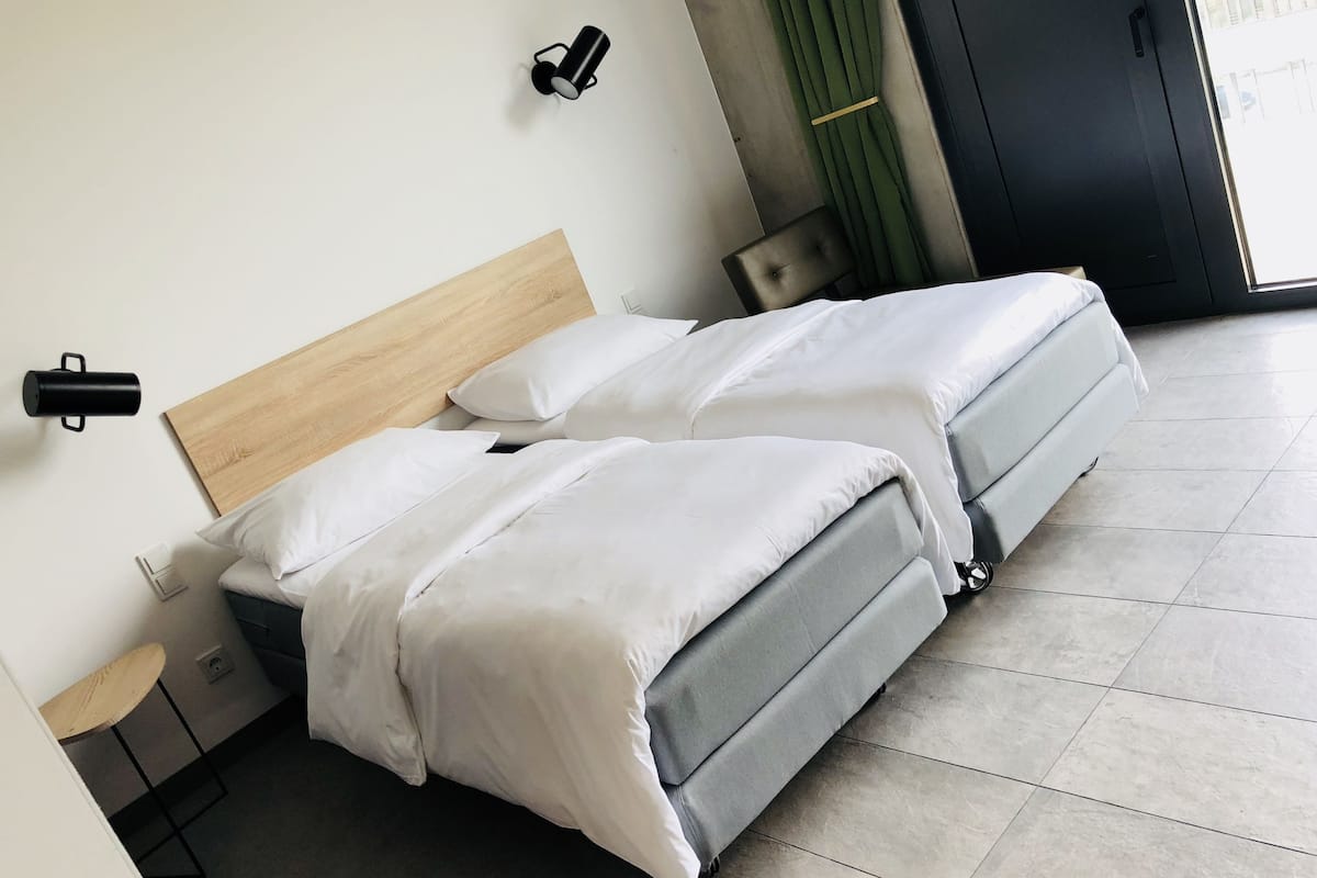 Camera Superior con 2 letti singoli | Biancheria da letto di alta qualità, materassi a doppio strato