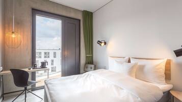 Hochwertige Bettwaren, Pillowtop-Betten, Zimmersafe, Schreibtisch