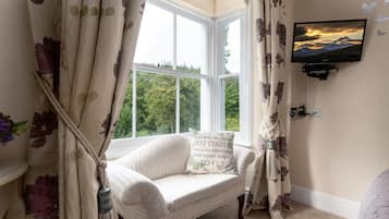 Luxury Double Room, Ensuite, Garden View (Room 5 - Lilac) | Premium bedding, pillow-top beds, individually decorated