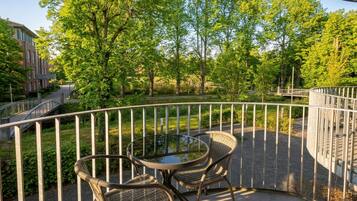 Căn hộ, 1 phòng ngủ, ban công, quang cảnh sông (Kitchenette) | Hiên