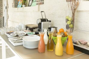 Daily buffet breakfast for a fee - Zenao Appart'hôtels Troyes (Troyes)