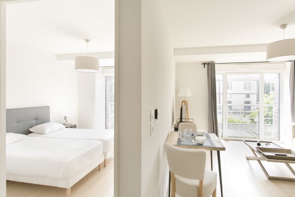 Classic Apartment, 2 Twin Beds, Accessible, Non Smoking | Premium bedding, blackout drapes, soundproofing, free WiFi