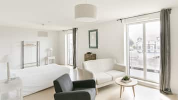 Monolocale comfort, 1 letto matrimoniale, accessibile ai disabili, non fumatori | 2 camere, biancheria da letto di alta qualità, tende oscuranti