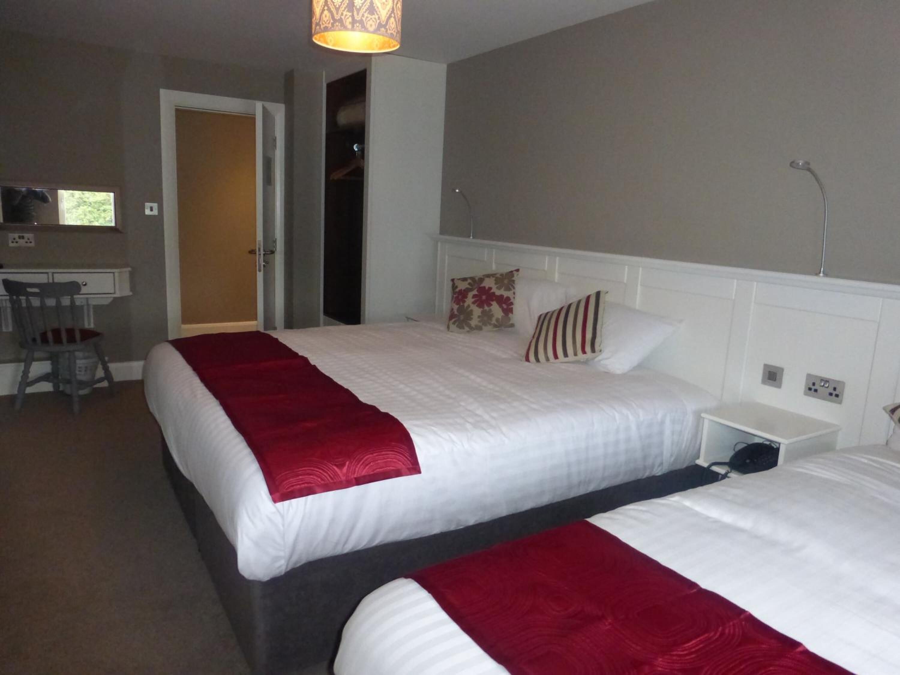 Sengetøy av topp kvalitet, strykejern/-brett og wi-fi (inkludert)