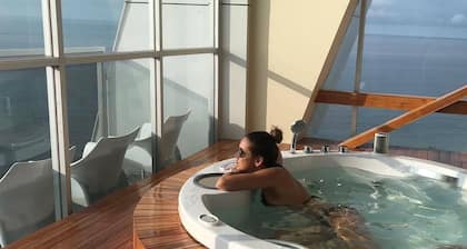 Wyndham Manta Sail Plaza Hotel & Convention Center