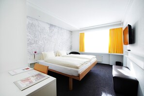 View from property - Hotel Weiss Kreuz (Thusis)