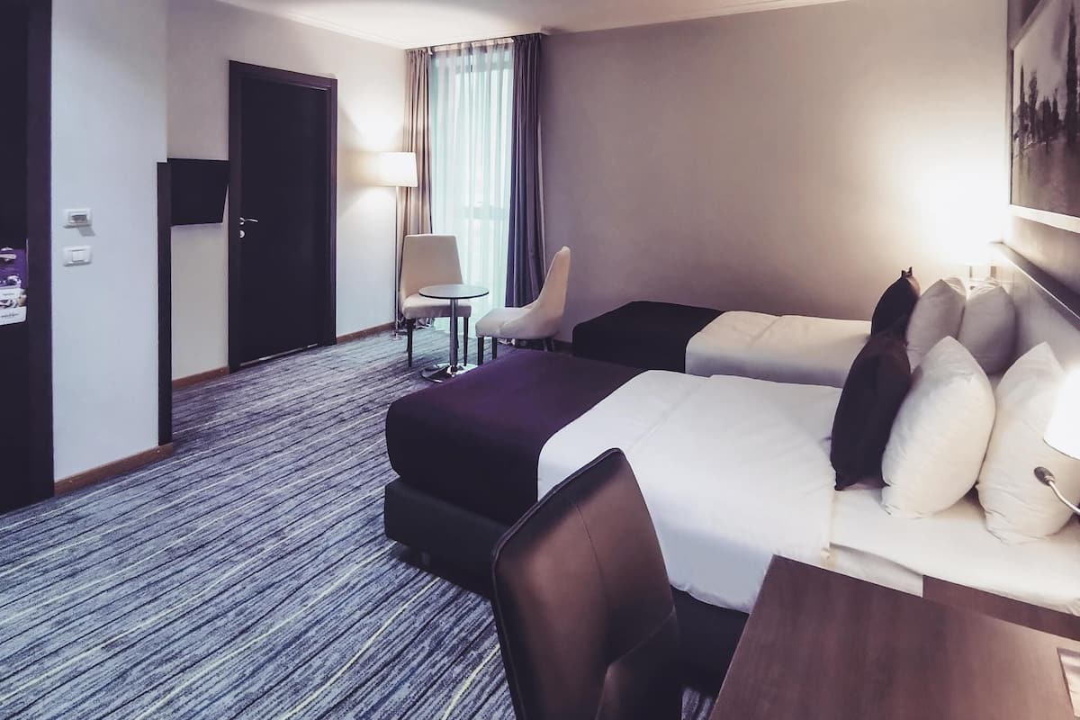 1 chambre, minibar, coffre-fort, bureau