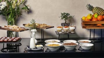 Déjeuner et dßner servis sur place