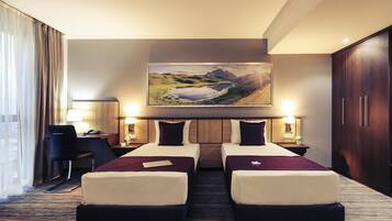 Habitación estándar, 2 camas individuales | 1 habitación, minibar, caja de seguridad en la habitación y escritorio