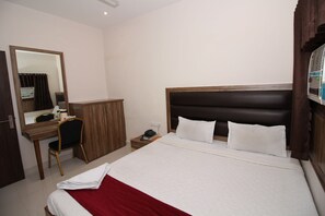 Room - Hotel Meera (Raipur)