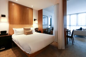 디럭스 스튜디오 스위트 | 이집트산 면 시트, 고급 침구, 필로우탑 침대, 객실 내 금고