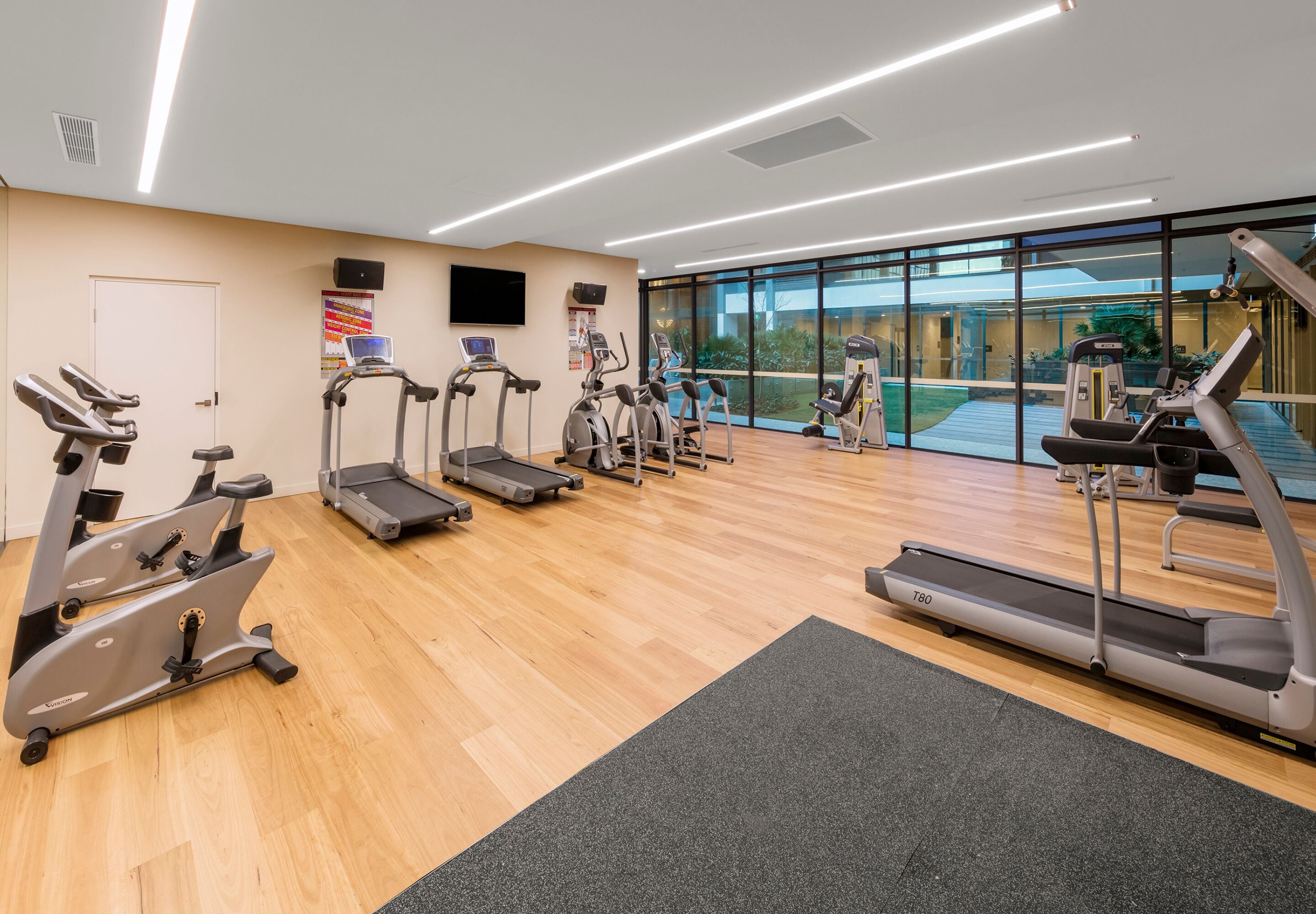 SKYE Hotel Suites Parramatta — image 25