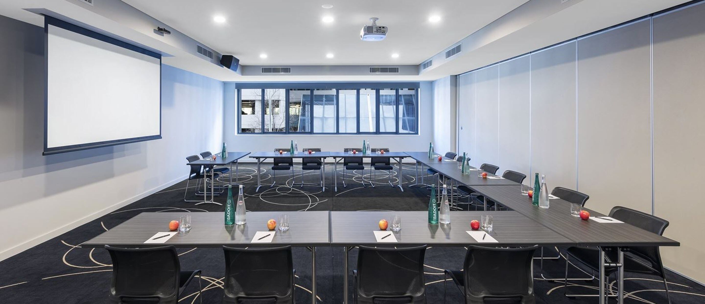 SKYE Hotel Suites Parramatta — image 30