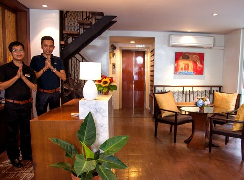 Tarntawan Place Apartments