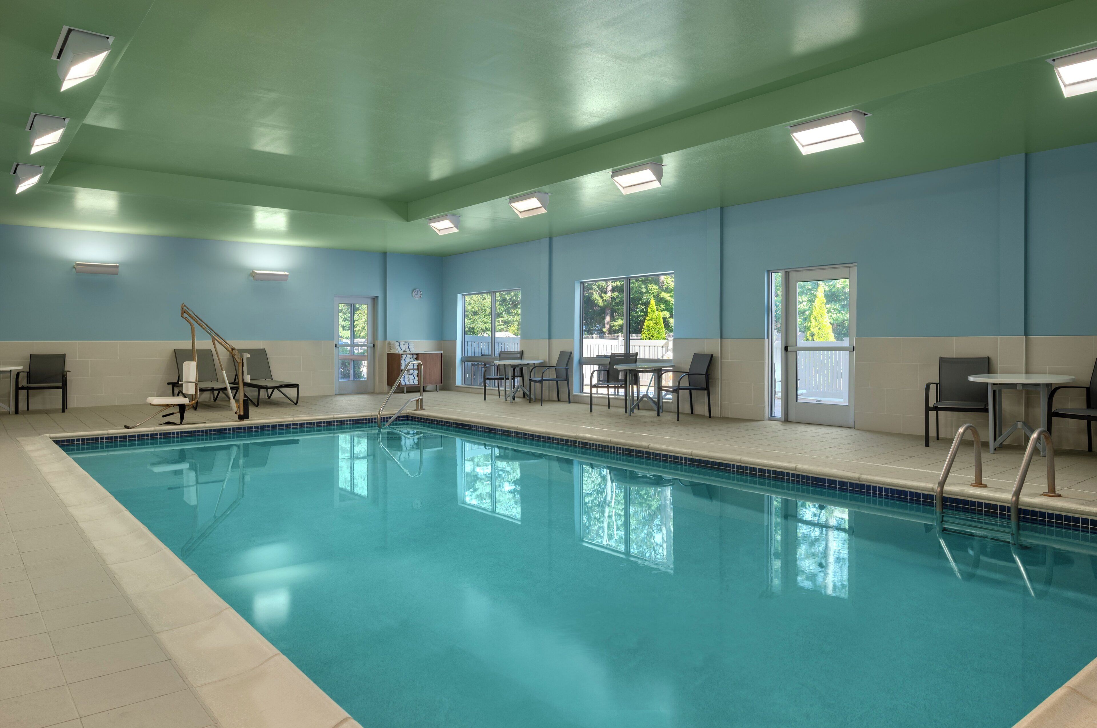 indoor pool, open 6:00 am to 10:00 pm, pool loungers