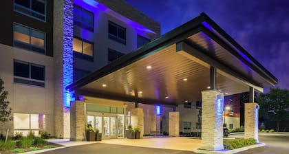 Holiday Inn Express Queensbury - Lake George Area by IHG