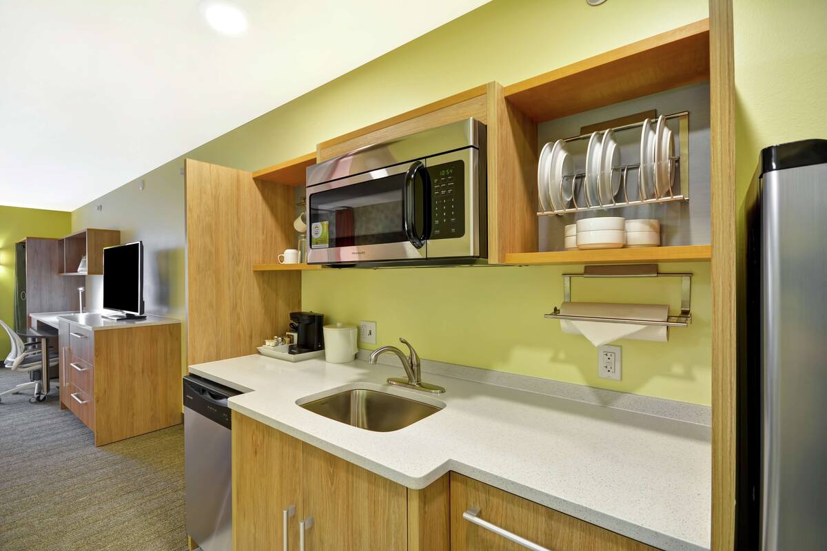 fridge, microwave, dishwasher, coffee/tea maker