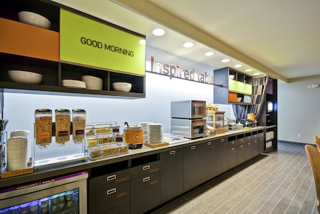 Desayuno de autoservicio incluido todos los días