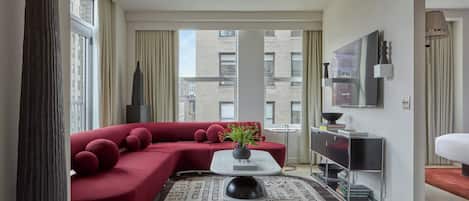 Premier Suite, 1 Bedroom | 1 bedroom, premium bedding, minibar, in-room safe