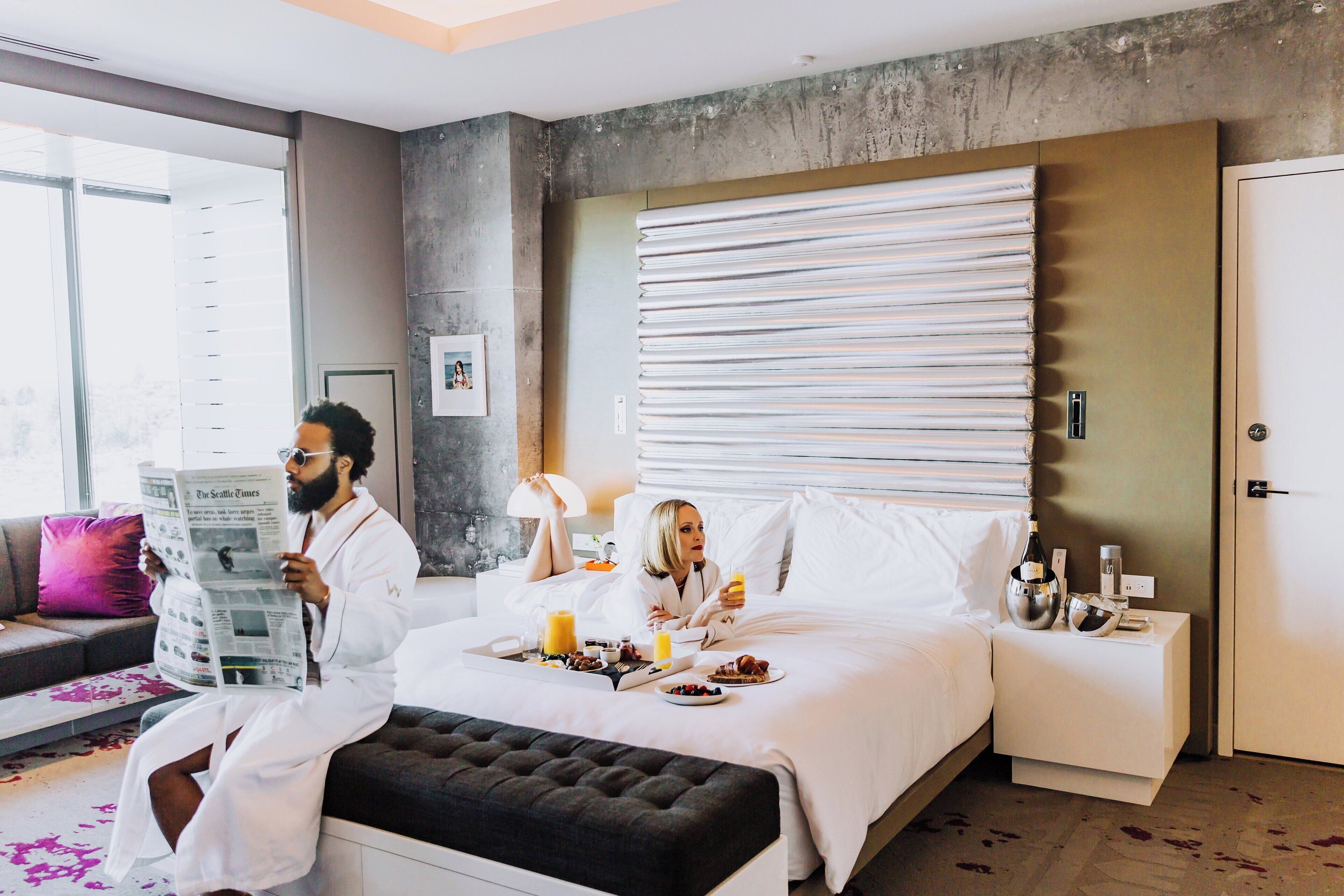 breakfast, lunch, dinner served; american cuisine