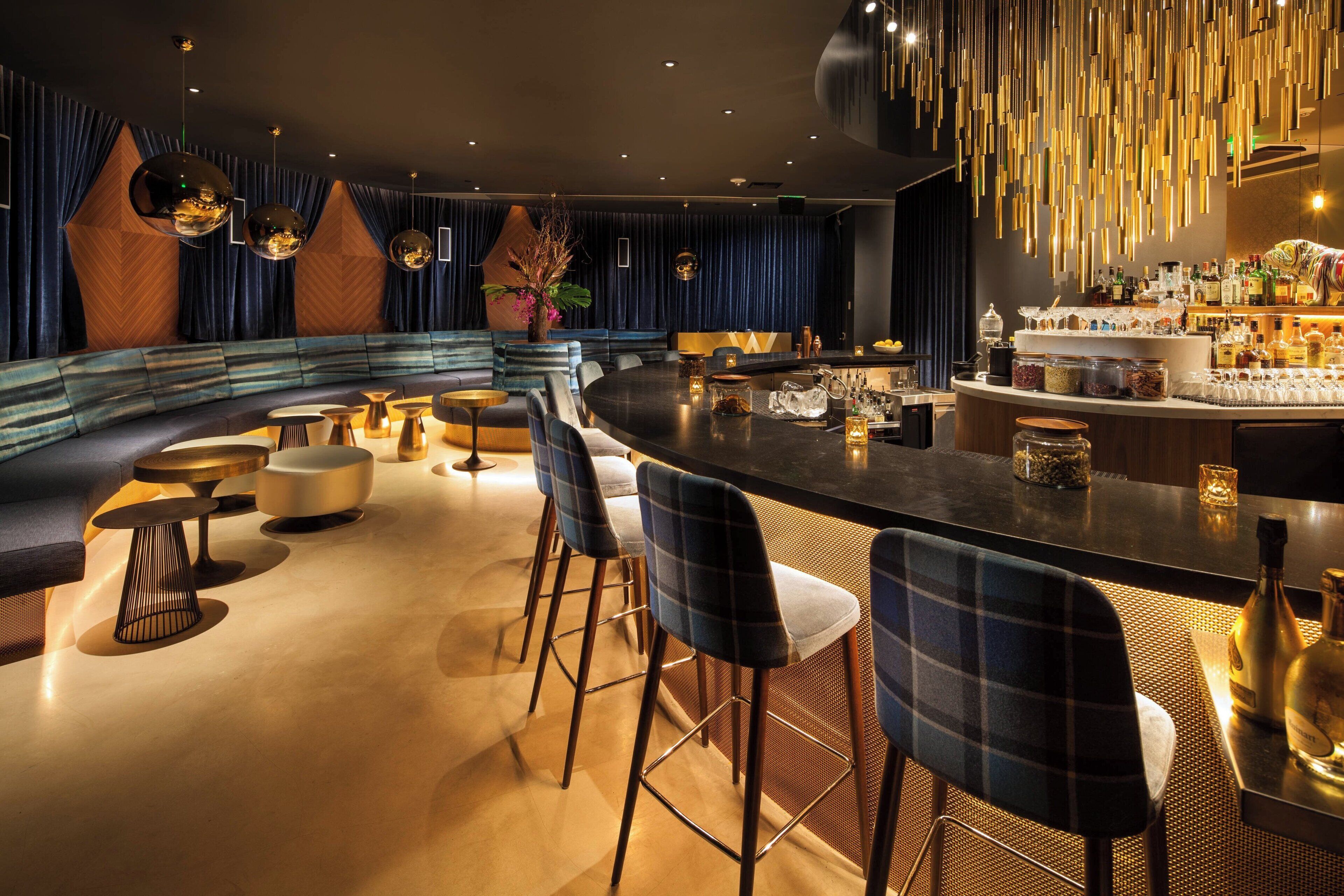 breakfast, lunch, dinner served; american cuisine