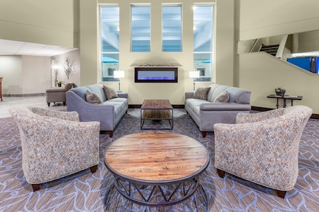 Lobby. AmericInn by Wyndham Sleepy Eye