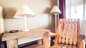 32-inch LED TV with satellite channels, TV