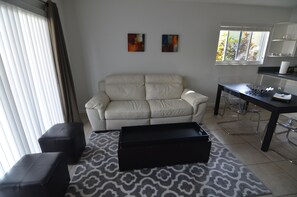 Living area - Riviera Luxury Living Coconut Grove (Miami)