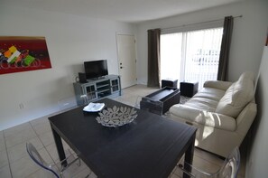 Living room - Riviera Luxury Living Coconut Grove (Miami)