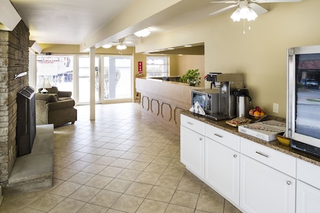 Belle Aire Motel - Image 2