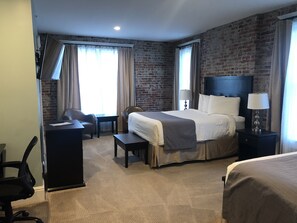 标准房, 2 张大床 | 办公桌、免费折叠床/加床、免费 WiFi、床单