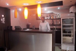 Bar (on property) - Silver Grandeur Hotel (Lagos)