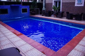 Outdoor pool - Villa Angelia Boutique Hotel, Ikoyi (Lagos)