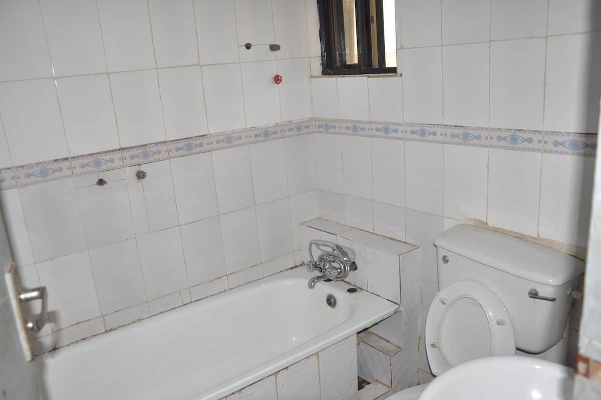 Standard Room, 1 Double Bed | Bathroom | Towels