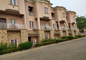 Exterior - Sheer Luxury Apartments & Suites (Abuja)