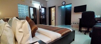 Sheer Luxury Apartments & Suites