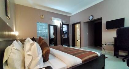 Sheer Luxury Apartments & Suites