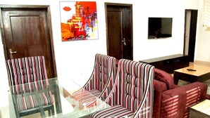 4 Bedroom Apartment Deluxe  | In-room dining - Wendo Court Apartments (Lekki)